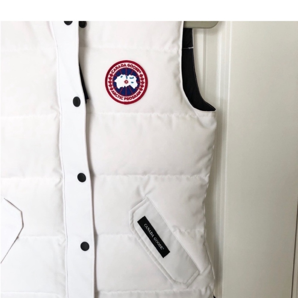 Canada goose size small vest